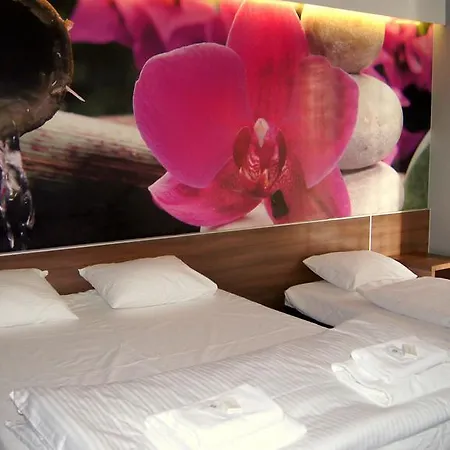 Jordaszka 公寓式酒店 3*